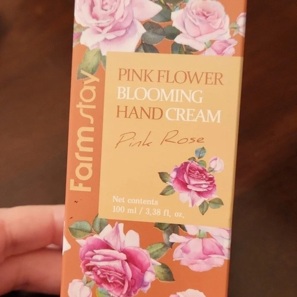 Farm Stay Pink Flower Blooming Hand Cream in Pink Rose Scent NIB!
